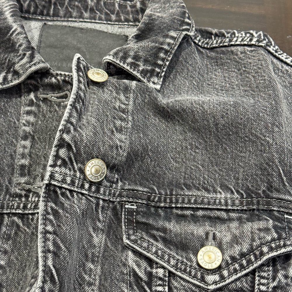 American Eagle Outfitters Black Washed Denim Jacket Label Detail - Picture 3 of 16